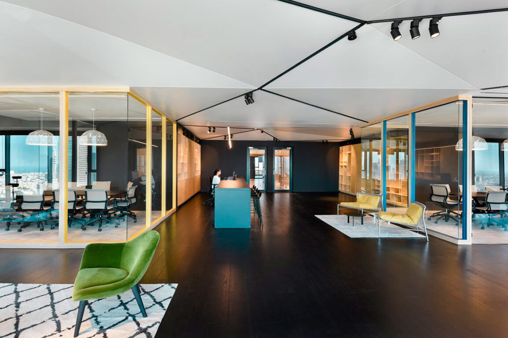 Triangular ceilings in office — Saros Design