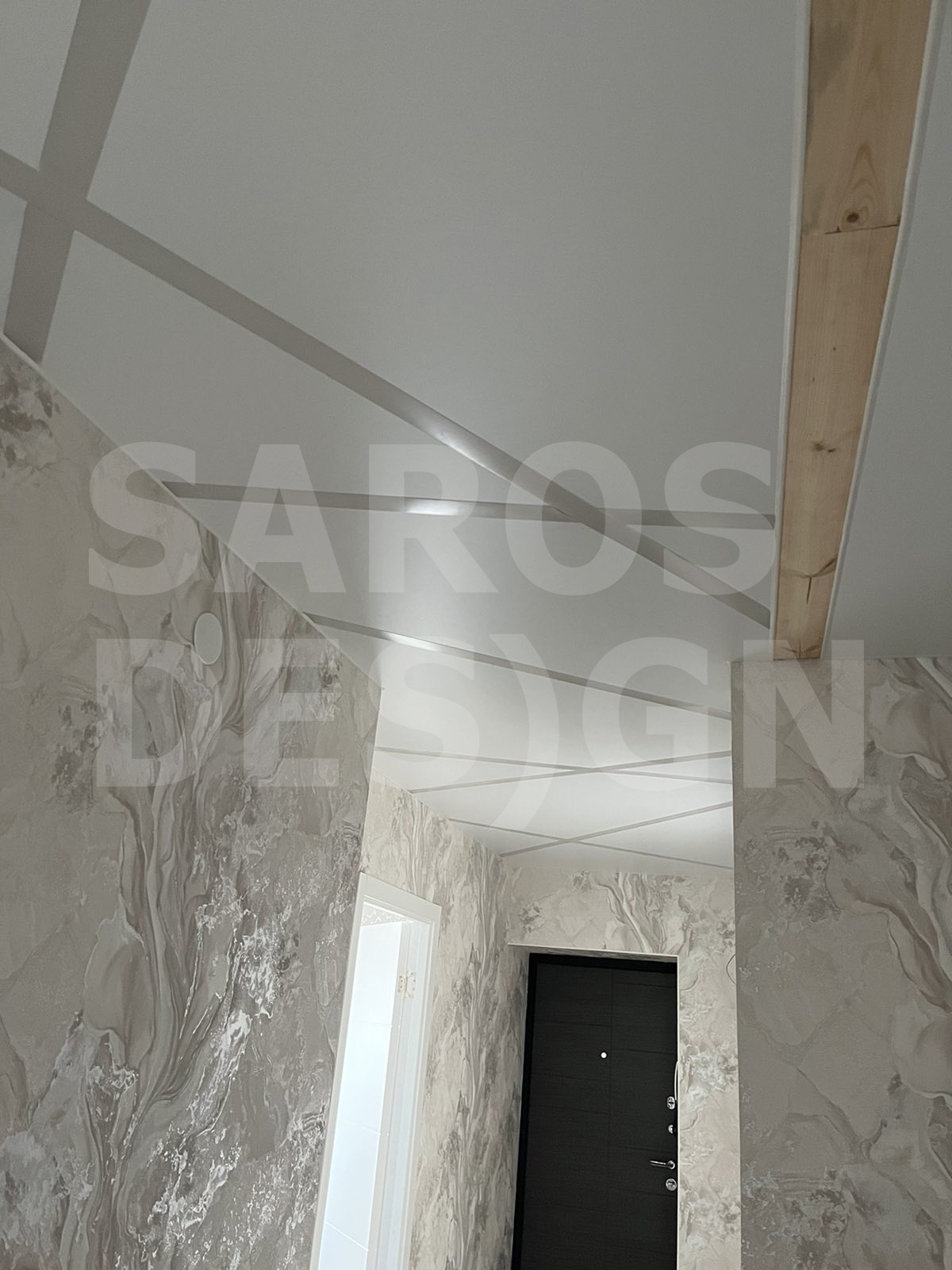 Light lines in private interior — Saros Design