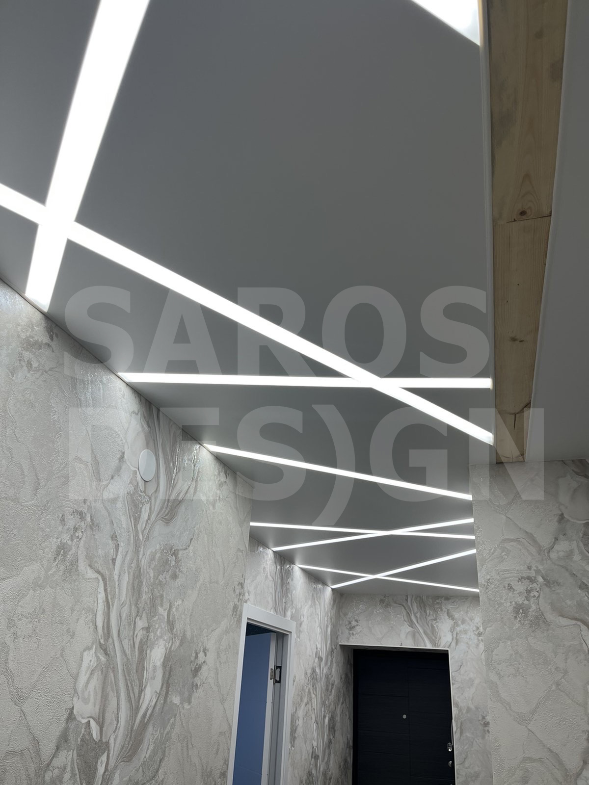 Light lines in private interior — Saros Design